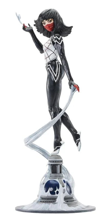 Preventa Estatua Silk - Marvel Comics - Premier Collection - Limited Edition marca Diamond Select Toys escala 1/7