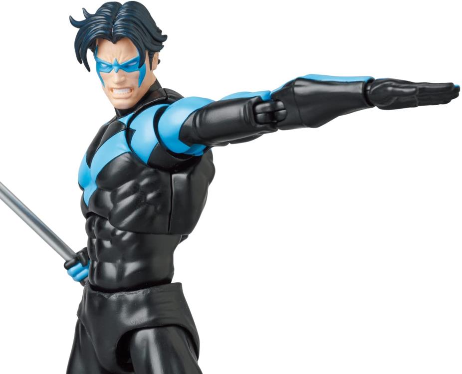 Pedido Figura Nightwing - Batman: Hush - MAFEX marca Medicom Toy No.175 escala pequeña 1/12