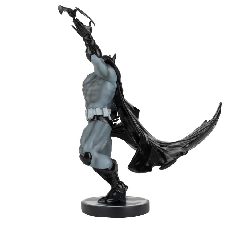 Pedido Estatua Batman (Freddie E. Williams version) (Edición Limitada) (Resina) - Black and White - DC Comics - marca McFarlane Toys x DC Direct escala 1/10