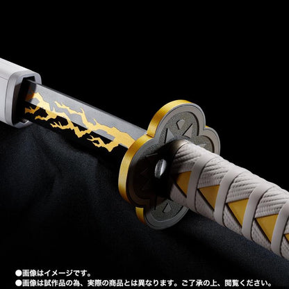 Pedido Prop Replica Espada Nichirin de Zenitsu Agatsuma - Demon Slayer: Kimetsu no Yaiba marca Bandai Spirits escala real 1/1