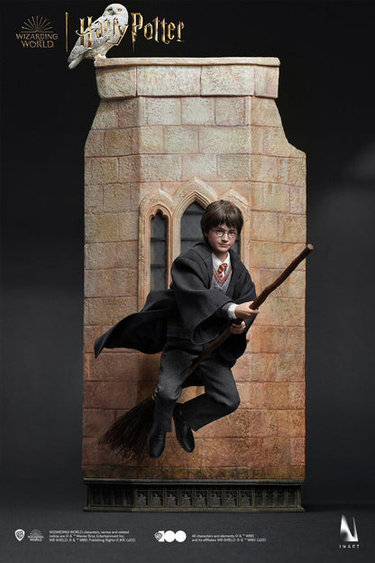 Preventa Figura Harry Potter - Hogwarts School Uniform (Premium Edition) (Cabello Enraizado) marca INART AG006P1 escala 1/6