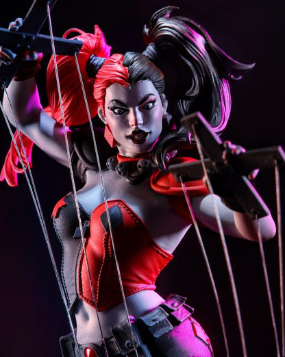 Pedido Estatua Harley Quinn (Emanuela Lupacchino version) (Resina) - Red, White & Black - DC Comics marca McFarlane Toys x DC Direct escala 1/10