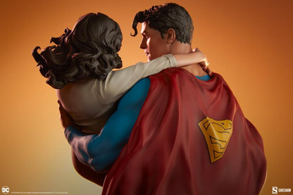 Pedido Estatua Superman & Lois Lane Diorama - DC Comics marca Sideshow Collectibles (55 cm)