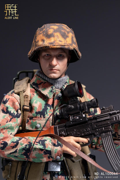 Preventa Figura WWII German Waffen-SS Soldier marca  Alert Line AL100044 escala 1/6