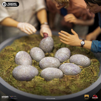 Preventa Estatua Dino Hatching - Jurassic Park - Limited Edition marca Iron Studios escala de arte 1/10