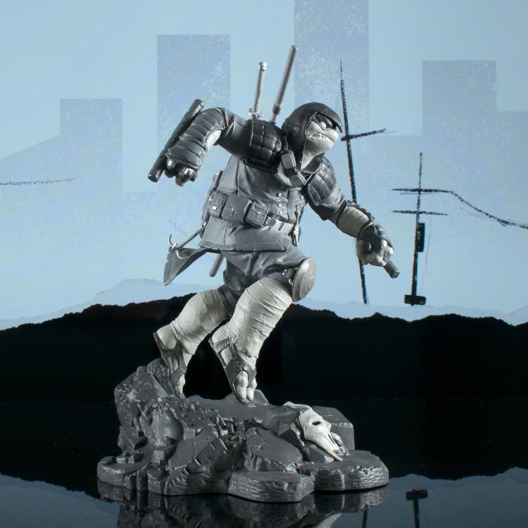 Pedido Estatua The Last Ronin (Black & White Variant) - Teenage Mutant Ninja Turtles: The Last Ronin Gallery - marca Diamond Select Toys escala 1/7