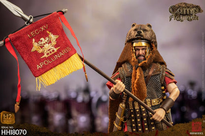 Preventa Figura Rome Camp Flagman - Imperial Legion marca HHModel HH18070 escala pequeña 1/12