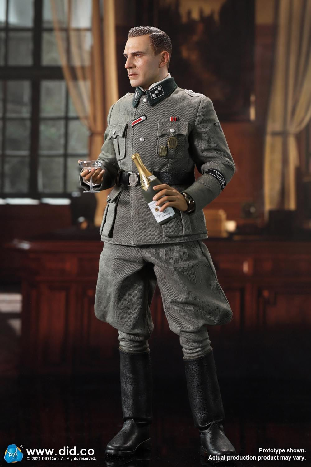 Pedido Figura Amon Göth - WWII German Officer marca DID D80178 escala 1/6