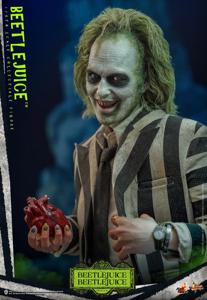 Preventa Figura Beetlejuice marca Hot Toys MMS767 escala 1/6