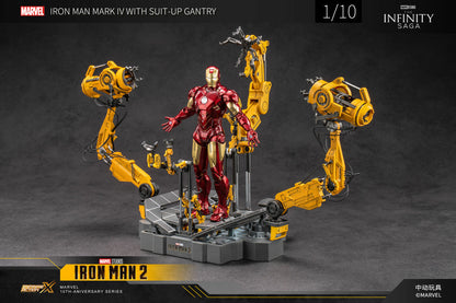 [EN STOCK] Figura Iron Man Mark IV con Suit-Up Gantry - Iron Man 2 marca ZD Toys escala 1/10 (18 cm)