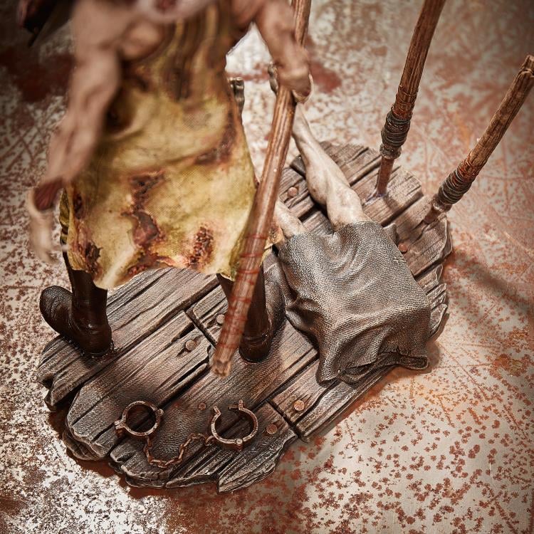 Pedido Estatua Red Pyramid Thing (Limited Edition) - Silent Hill 2 marca Numskull (29.5 cm)