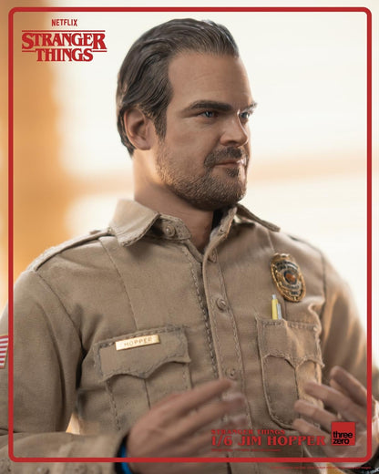 Preventa Figura Jim Hopper - Stranger Things marca Threezero 3Z0515 escala 1/6