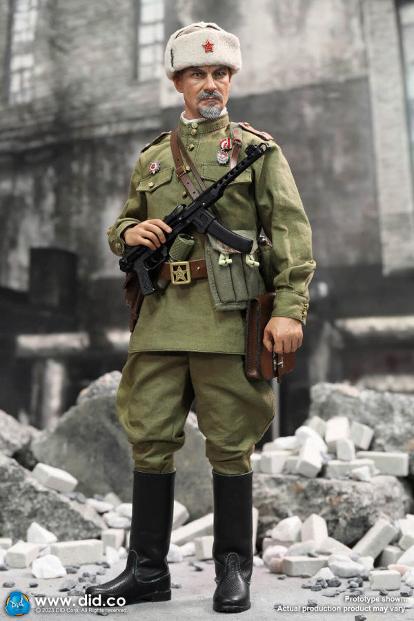 Pedido Figura Lieutenant Viktor Reznov - WWII Soviet Infantry Junior marca DID R80173 escala 1/6