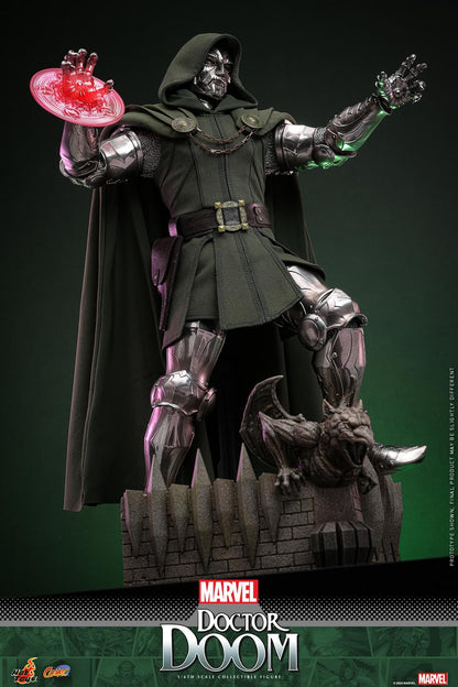 Preventa Figura Doctor Doom - Marvel Comics marca Hot Toys CMS022 escala 1/6