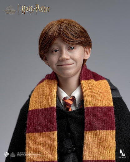 Preventa Figura Ron Weasley - Hogwarts School Uniform (DELUXE Edition) (Cabello Enraizado) marca Inart AG010D1 escala 1/6