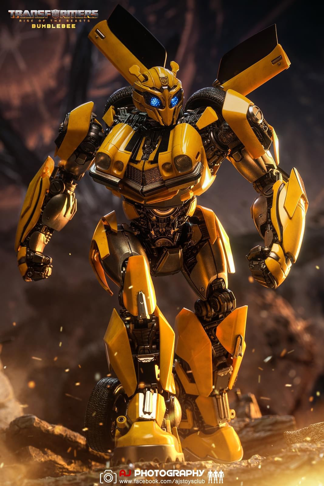 Pedido Figura DLX Bumblebee - Transformers: Rise of the Beasts marca Threezero 3Z0563 (23.2 cm)