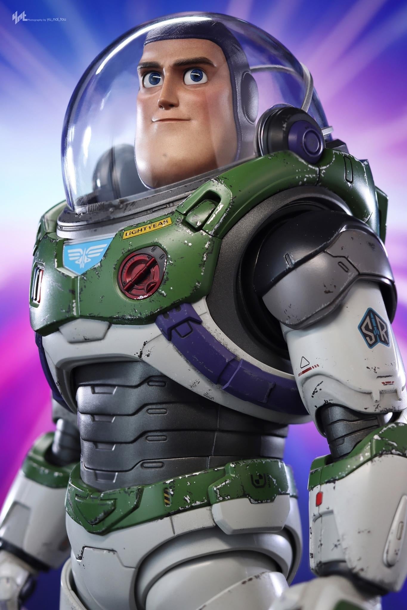 Pedido Figura Lightyear - Space Ranger Alpha Buzz Lightyear marca Hot Toys MMS634 escala 1/6