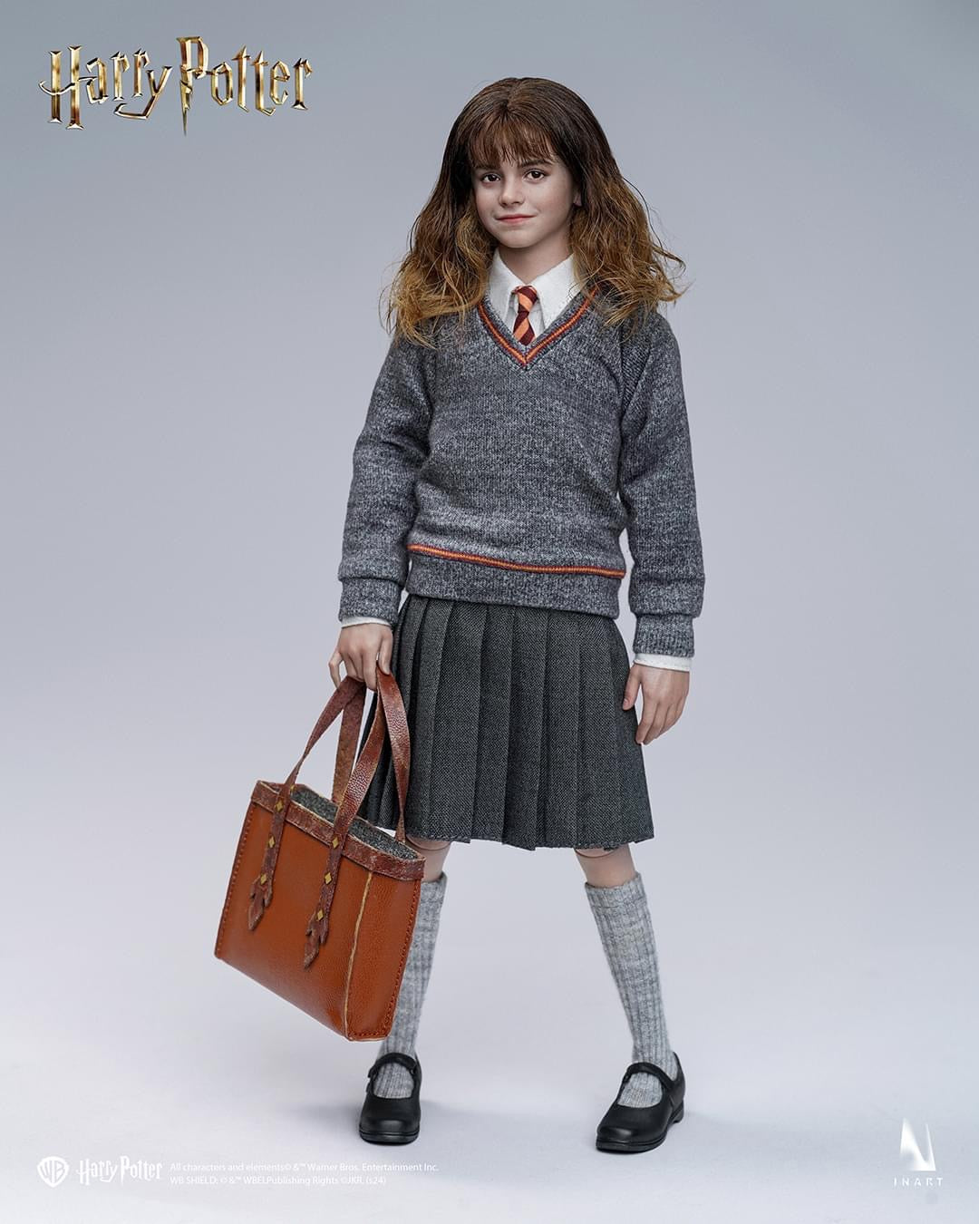 Preventa Figura Hermione Granger (cabello enraizado) - Hogwarts School Uniform marca Inart AG011D1 escala 1/6