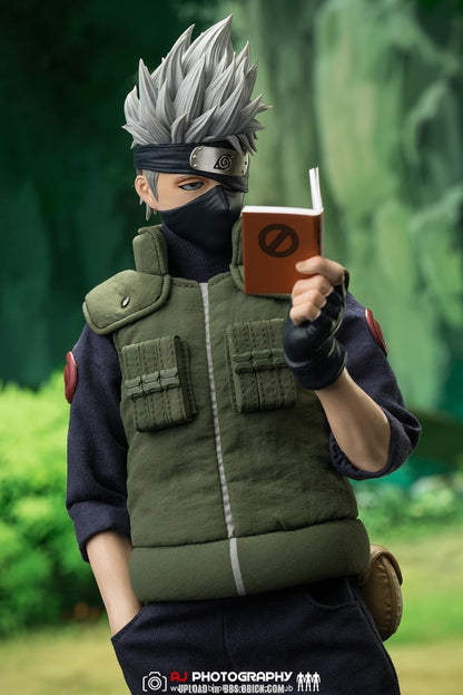 Pedido Figura Hatake Kakashi - Naruto marca Rocket Toys ROC-004 escala 1/6