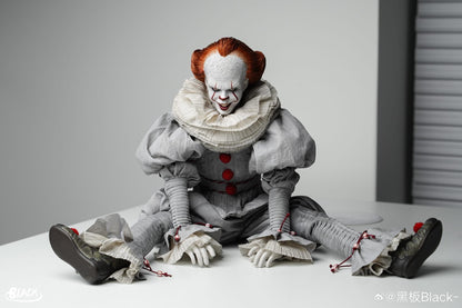 Preventa Figura PENNYWISE (IT) - Deluxe Edition marca INART Queen Studios escala 1/6