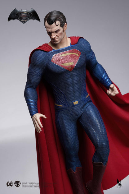 Preventa Figura Superman - Batman v Superman: Dawn of Justice marca Inart Queen Studios AG007 escala 1/6