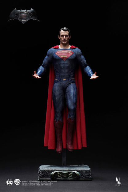 Preventa Figura Superman - Batman v Superman: Dawn of Justice marca Inart Queen Studios AG007 escala 1/6