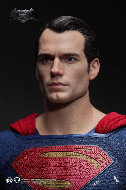 Preventa Figura Superman - Batman v Superman: Dawn of Justice marca Inart Queen Studios AG007 escala 1/6