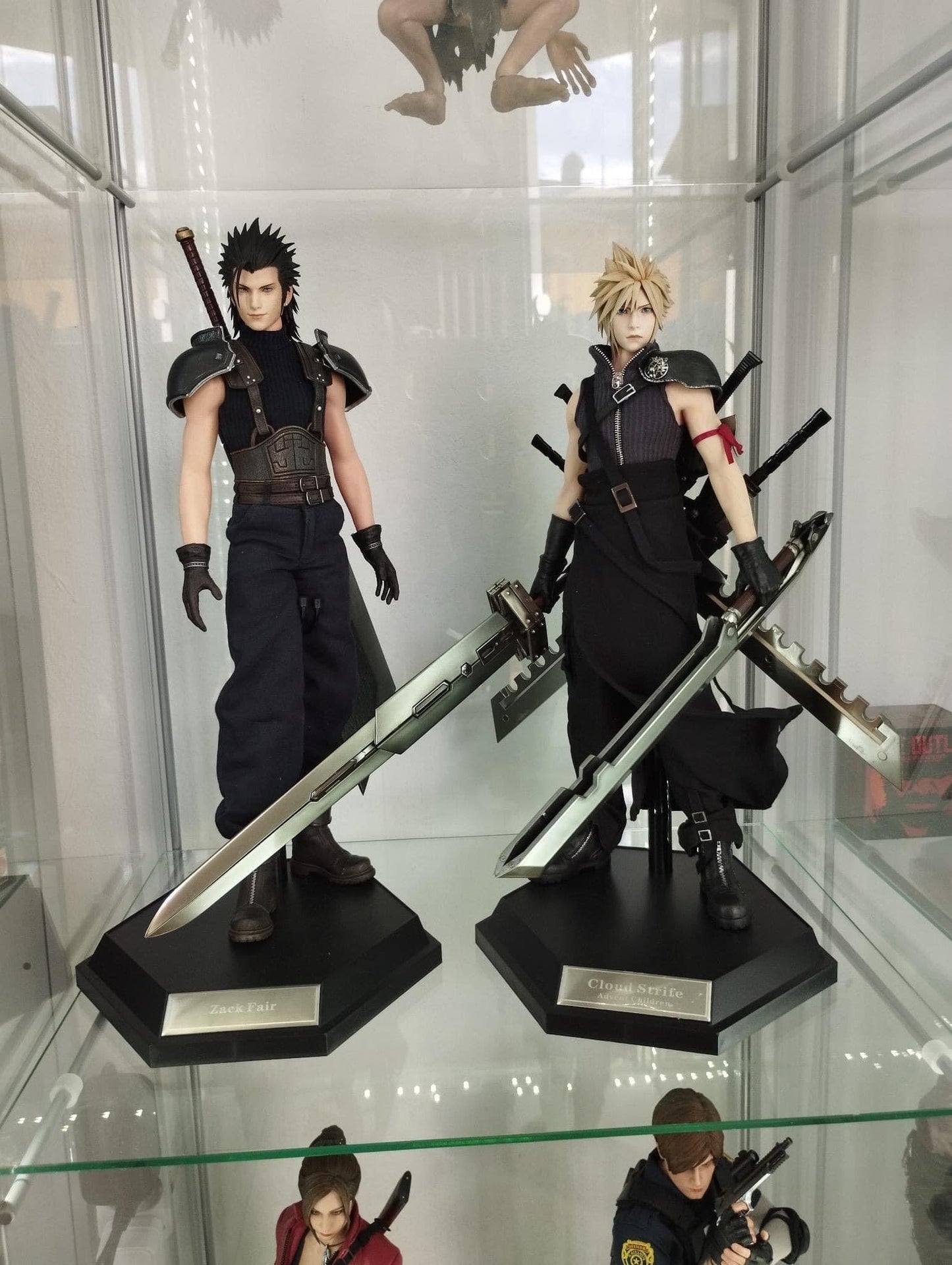 Pedido Figuras Limitadas Cloud y Fenrir (Deluxe Set) marca GAMETOYS GT-006C escala 1/6