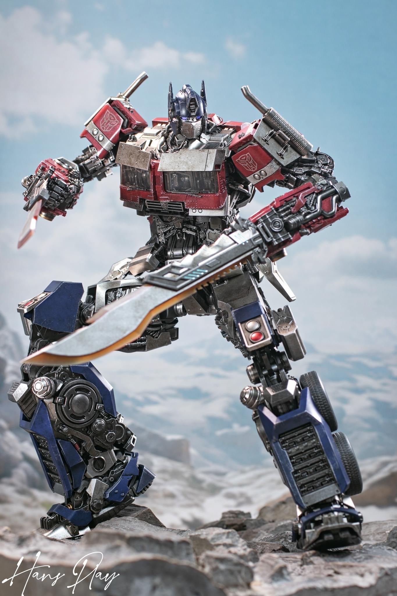 Pedido Figura DLX Optimus Prime - Transformers: Rise of the Beasts marca Threezero 3Z0432 (28.5 cm)