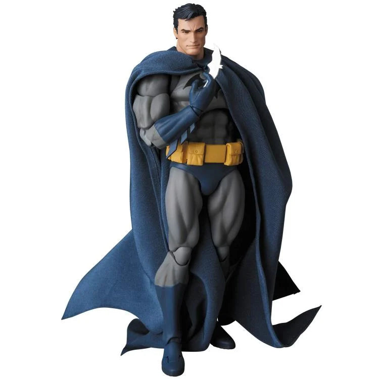 Preventa Figura Batman - Batman: Hush - DC Comics MAFEX marca Medicom Toy No.105 escala pequeña 1/12 (relanzamiento)