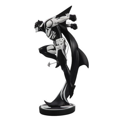 Preventa Estatua Batman (Sean Murphy Sketch Edition) (Poliresina) - Batman: White Knight - Batman Black & White marca McFarlane Toys x DC Direct escala 1/10