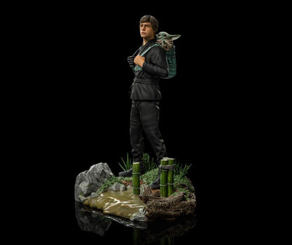 Preventa Estatua Luke Skywalker y Grogu - The Book of Boba Fett - Limited Edition marca Iron Studios escala de arte 1/10