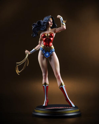 Preventa Estatua Wonder Woman (J. Scott Campbell) (Edición Limitada) (Resina) - Cover Girls of the DC Universe marca McFarlane Toys escala 1/8