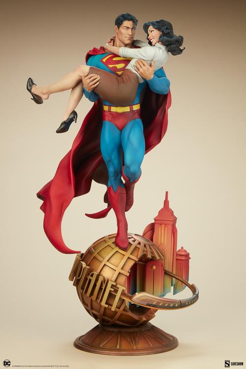 Pedido Estatua Superman & Lois Lane Diorama - DC Comics marca Sideshow Collectibles (55 cm)