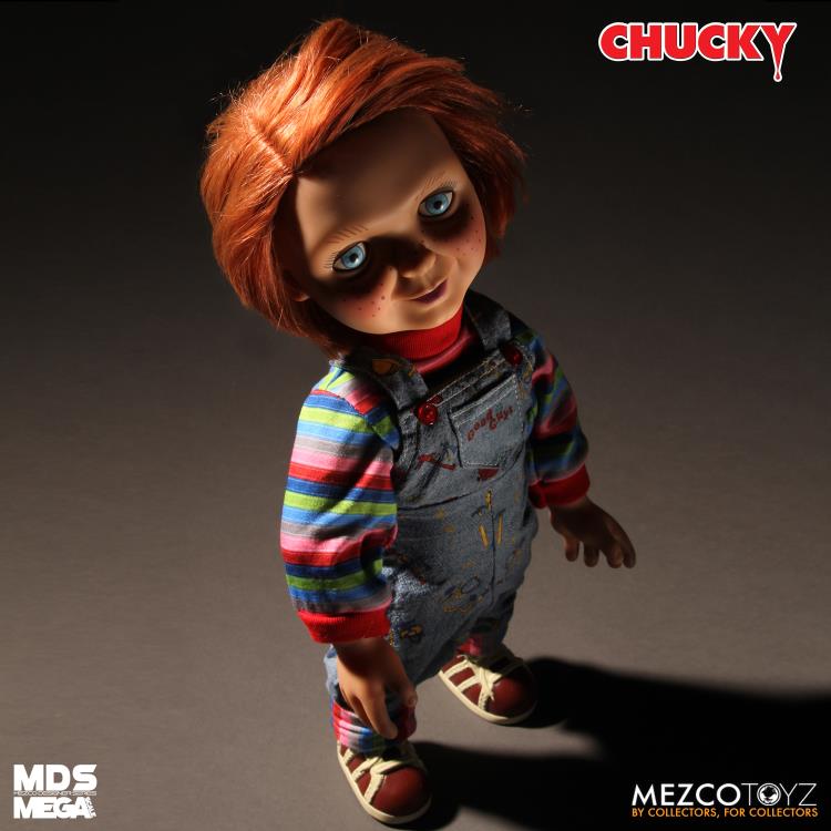 Pedido Figura Chucky (Talking / Parlante) - Child's Play Mezco Designer Serie marca Mezco Toyz 78004 escala 1/2 (38 cm)