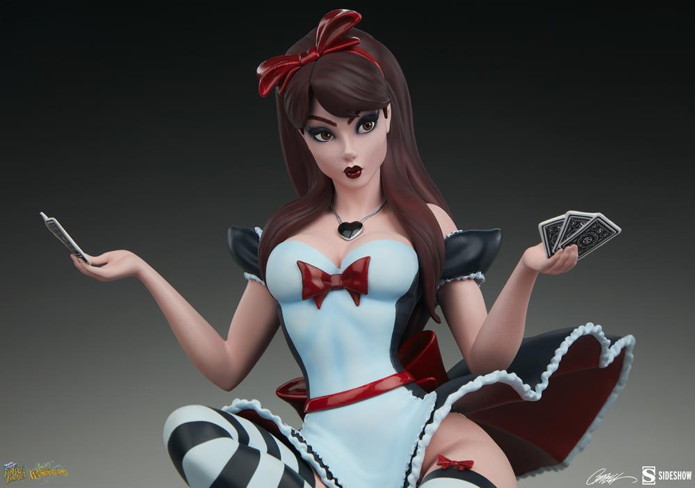 Pedido Estatua Alice in Wonderland (Game of Hearts Edition) - Fairytale Fantasies Collection marca Sideshow Collectibles (34.29 cm)