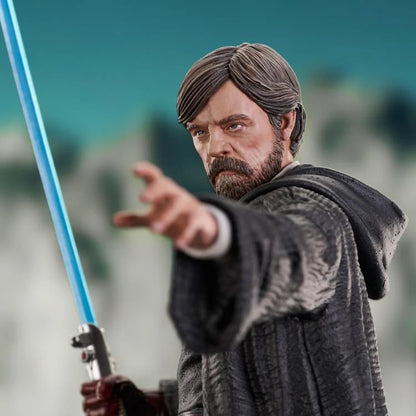 Preventa Estatua Luke Skywalker (Crait) (Edición limitada) (Resina) - Star Wars: The Last Jedi - Milestones marca Diamond Select Toys escala 1/6