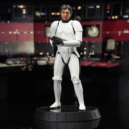 Pedido Estatua Milestones Han Solo (Stormtrooper Disguise) (Edición limitada) (Resina) - Star Wars: A New Hope - Premier Collection marca Diamond Select Toys escala 1/6