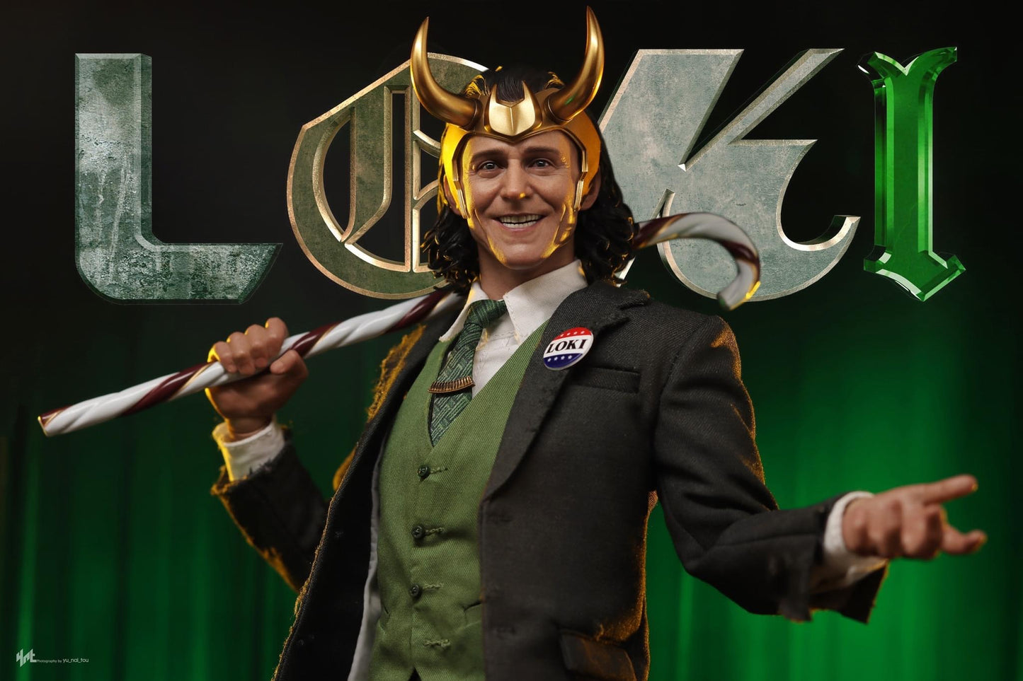 Pedido Figura President Loki (Premium Collector's Edition) LIMITADA EXCLUSIVA - Loki Series marca Hot Toys TMS066 escala 1/6