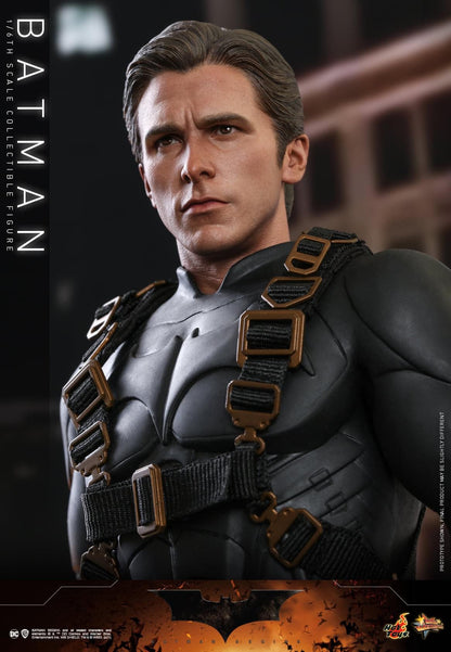 Pedido Figura Batman 2.0 - Batman Begins (Exclusiva) marca Hot Toys MMS595 escala 1/6