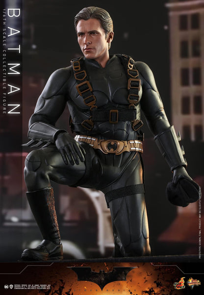 Pedido Figura Batman 2.0 - Batman Begins (Exclusiva) marca Hot Toys MMS595 escala 1/6