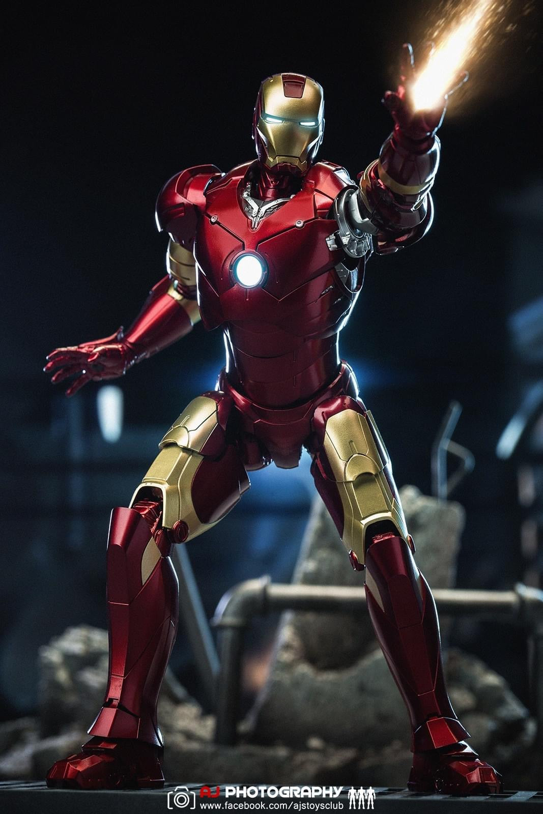 Pedido Figura DLX Iron Man Mark 3 - Avengers: The Infinity Saga marca Threezero 3Z02530H0 escala pequeña 1/12