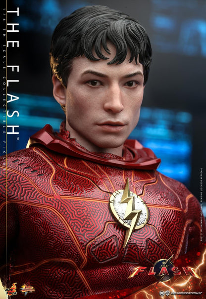 Preventa Figura THE FLASH (Special Edition - incluye Anillo tamaño real) - The Flash marca Hot Toys MMS713B escala 1/6