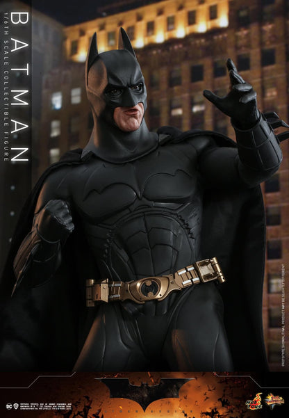 Pedido Figura Batman 2.0 - Batman Begins (Exclusiva) marca Hot Toys MMS595 escala 1/6