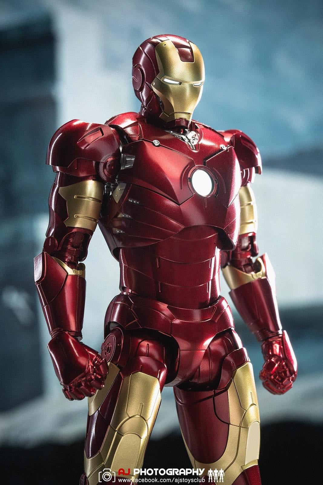 Pedido Figura DLX Iron Man Mark 3 - Avengers: The Infinity Saga marca Threezero 3Z02530H0 escala pequeña 1/12