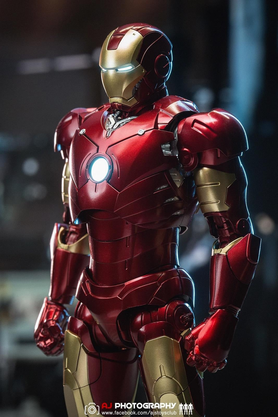 Pedido Figura DLX Iron Man Mark 3 - Avengers: The Infinity Saga marca Threezero 3Z02530H0 escala pequeña 1/12