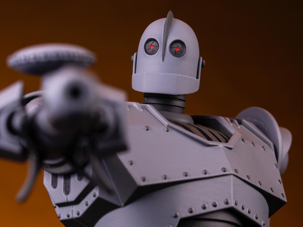 Pedido Figura Robot Iron Giant marca Mondo (31.75 cm)