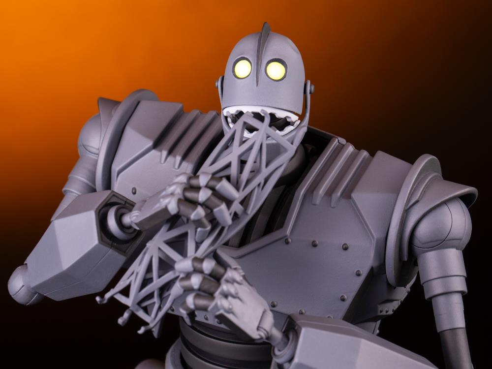 Pedido Figura Robot Iron Giant marca Mondo (31.75 cm)