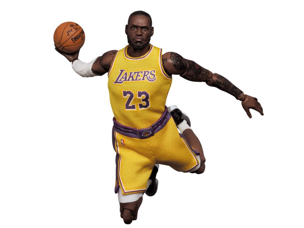 Pedido Figura LeBron James - MAFEX marca Medicom Toy No.127 escala pequeña 1/12