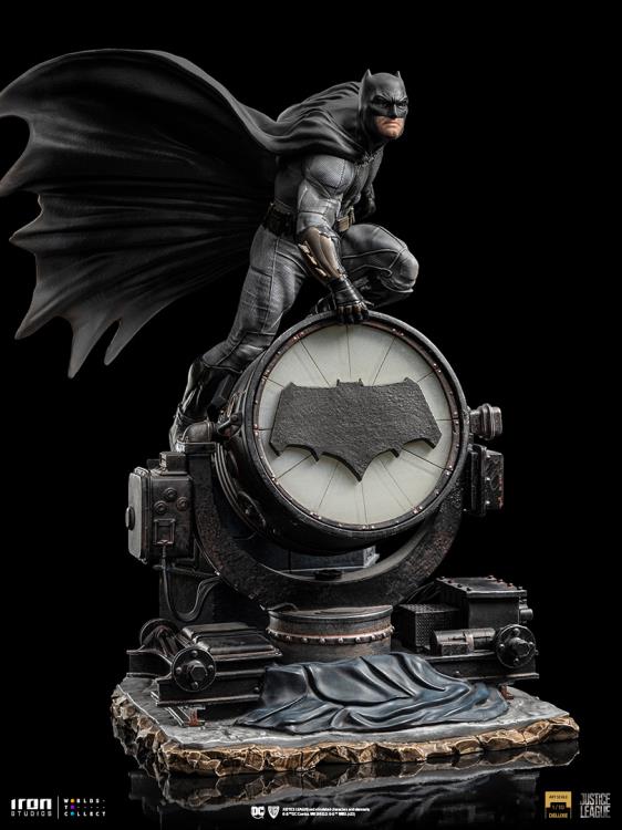 Preventa Estatua Batman on Bat-Signal DELUXE - Zack Snyder's Justice League - marca Iron Studios escala de arte 1/10